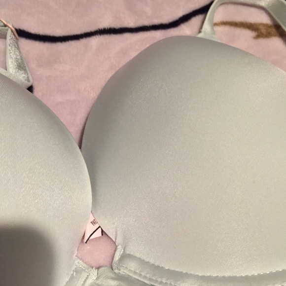 Victoria’s Secret Teal Push Up Bra😍 - Picture 2 of 4